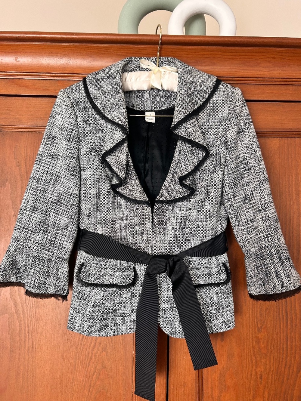 White House Black Market Tweed Blazer Jacket Ruffle Trim Belted Black White